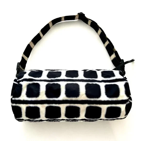 CHANEL Black and White Patterned Shoulder Bag with Leather Logo Patch - Picture 2 of 15